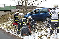 2016-02-14 Übung - Verkehrsunfall mit Menschenrettung